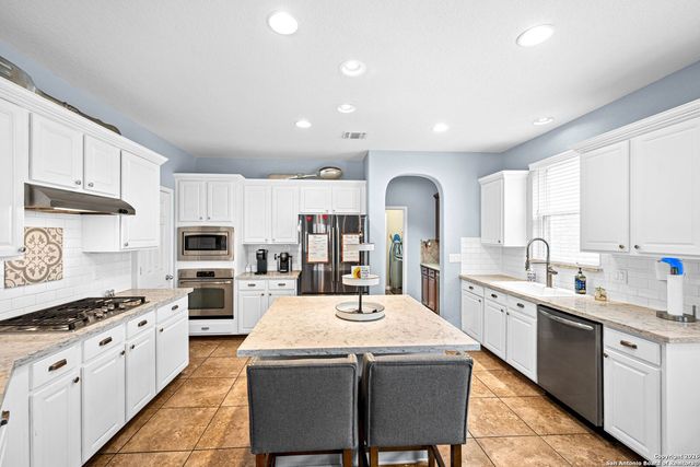 13119 Moselle Forest, Helotes, TX 78023