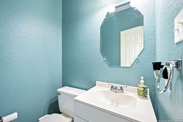 13119 Moselle Forest, Helotes, TX 78023