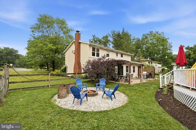 6526 SKYVIEW LN, Coopersburg, PA 18036
