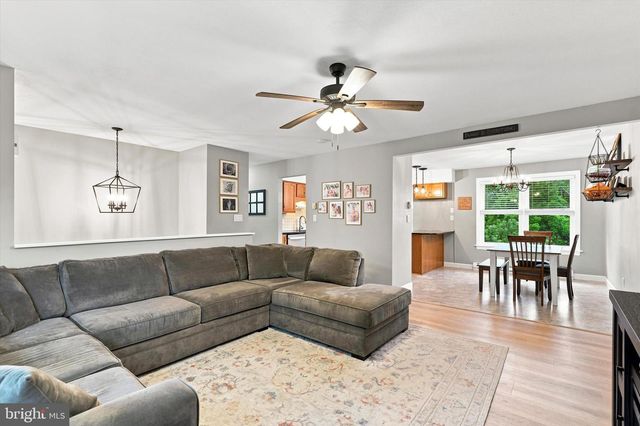 6526 SKYVIEW LN, Coopersburg, PA 18036