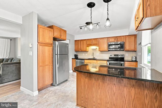 6526 SKYVIEW LN, Coopersburg, PA 18036