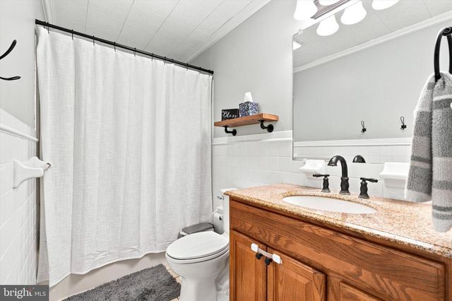 6526 SKYVIEW LN, Coopersburg, PA 18036