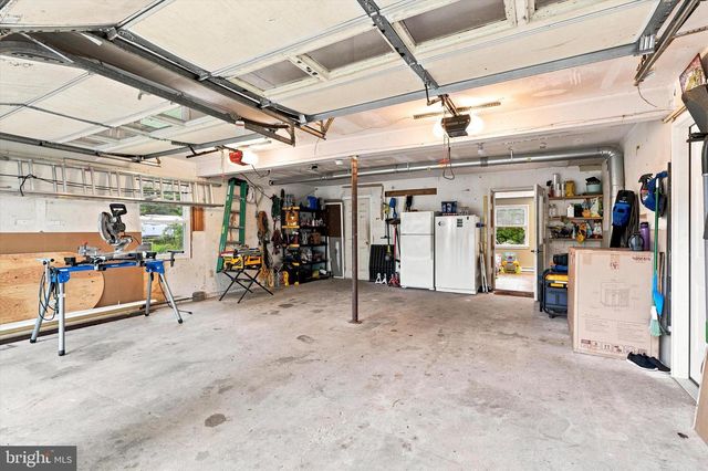 6526 SKYVIEW LN, Coopersburg, PA 18036
