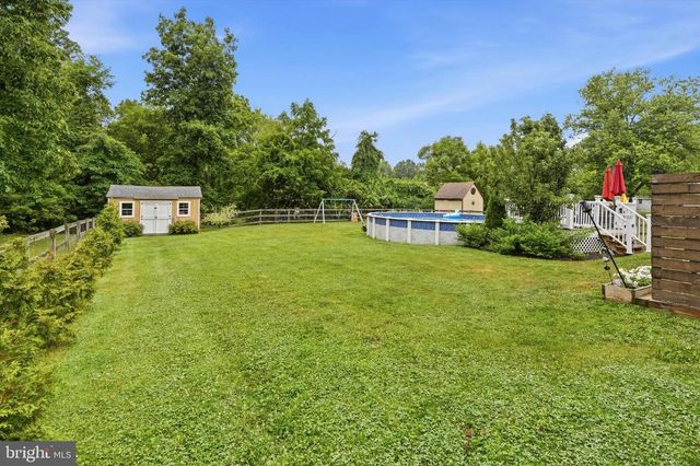 6526 SKYVIEW LN, Coopersburg, PA 18036