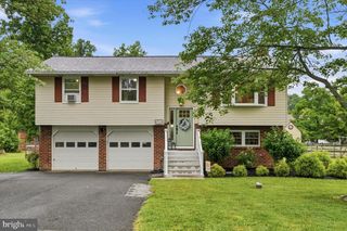 6526 SKYVIEW LN, Coopersburg, PA 18036