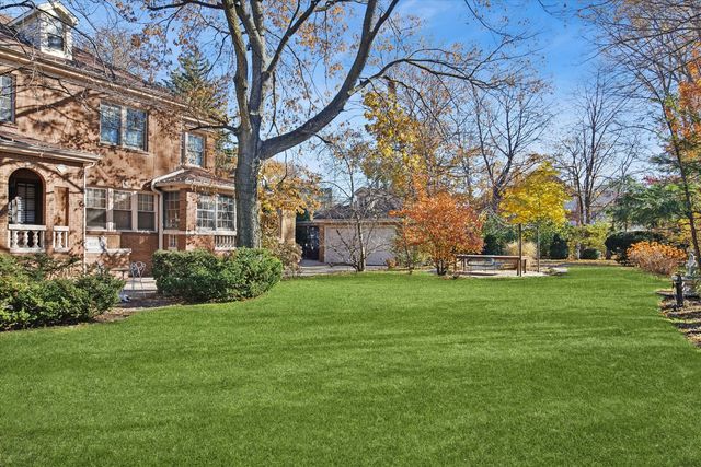 5873 N Forest Glen Avenue, Chicago, IL 60646