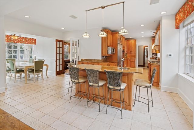 5873 N Forest Glen Avenue, Chicago, IL 60646