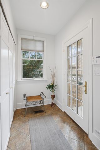 5873 N Forest Glen Avenue, Chicago, IL 60646