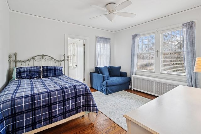 5873 N Forest Glen Avenue, Chicago, IL 60646