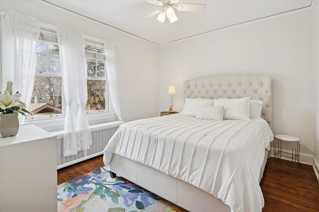 5873 N Forest Glen Avenue, Chicago, IL 60646