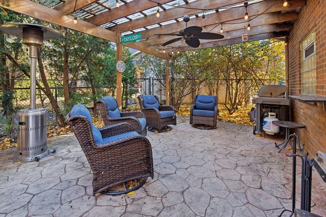 5873 N Forest Glen Avenue, Chicago, IL 60646