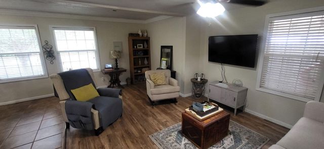 1848 19th Avenue, Kingsburg, CA 93631