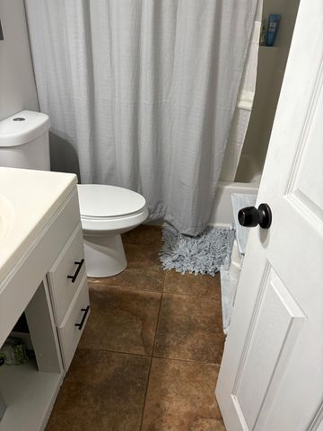 1848 19th Avenue, Kingsburg, CA 93631