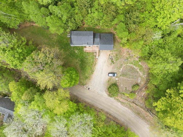 339 George Road, Hebron, NH 03241