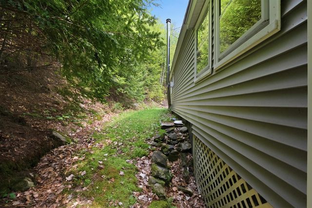 339 George Road, Hebron, NH 03241