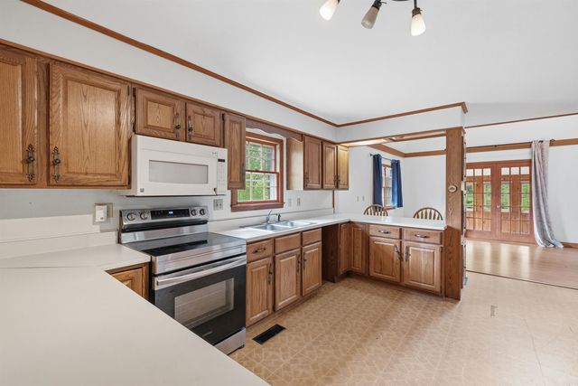339 George Road, Hebron, NH 03241