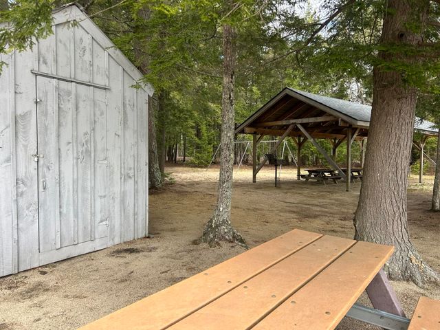 339 George Road, Hebron, NH 03241