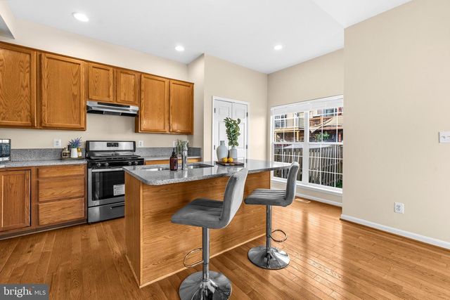 2475 WHEAT MEADOW CIR, Herndon, VA 20171