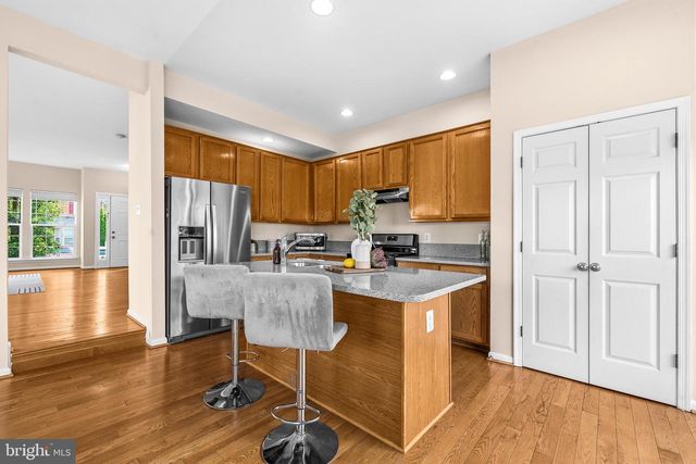 2475 WHEAT MEADOW CIR, Herndon, VA 20171