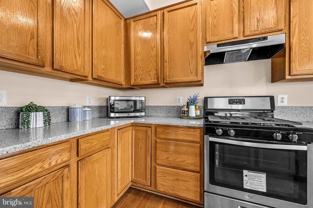 2475 WHEAT MEADOW CIR, Herndon, VA 20171