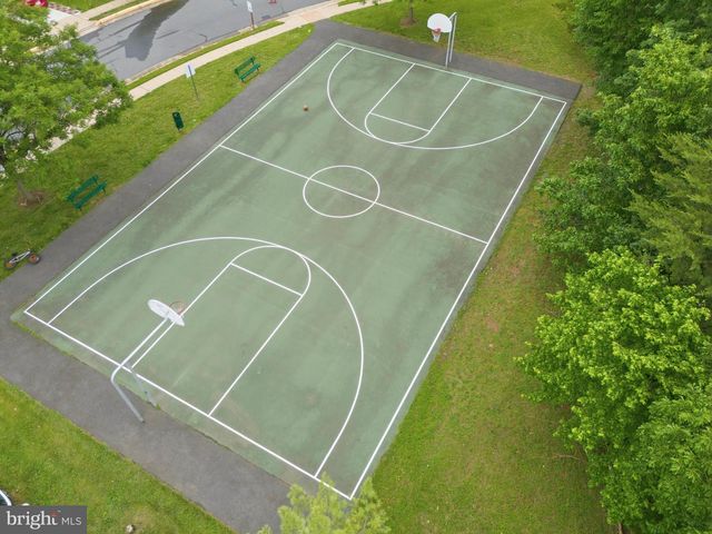 2475 WHEAT MEADOW CIR, Herndon, VA 20171