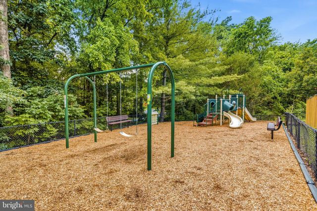 2475 WHEAT MEADOW CIR, Herndon, VA 20171
