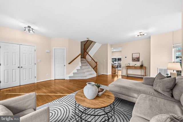 2475 WHEAT MEADOW CIR, Herndon, VA 20171