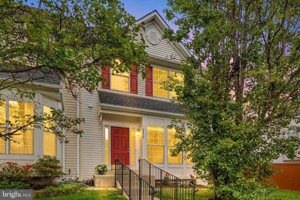 2475 WHEAT MEADOW CIR, Herndon, VA 20171