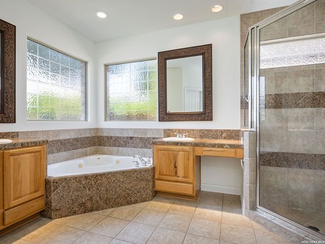 5 Burnham Glen, San Antonio, TX 78257