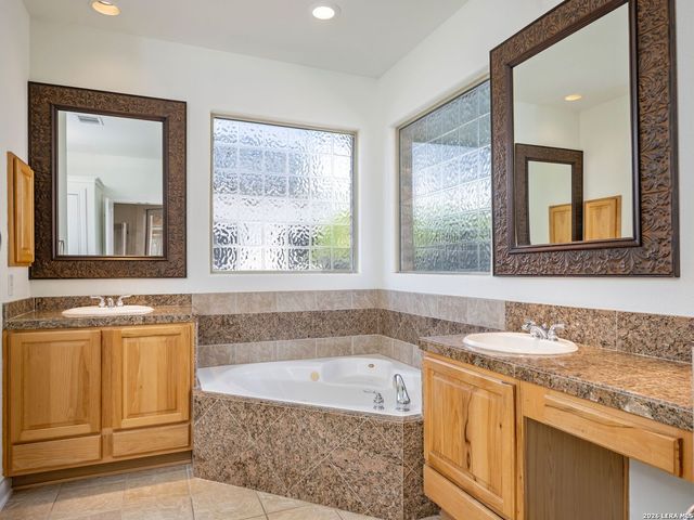 5 Burnham Glen, San Antonio, TX 78257