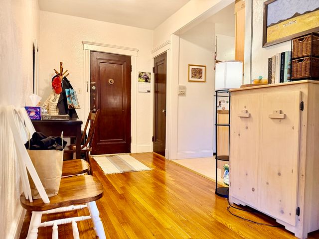 2003 Commonwealth Ave 18, Boston, MA 02135