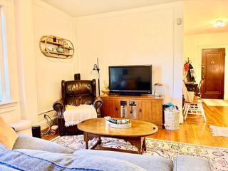 2003 Commonwealth Ave 18, Boston, MA 02135