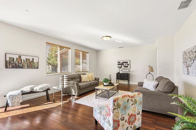 12011 Quail Falls Way, Rancho Cordova, CA 95742