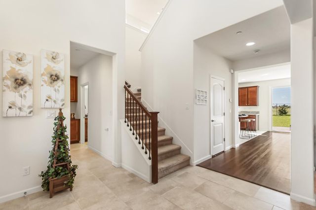 12011 Quail Falls Way, Rancho Cordova, CA 95742