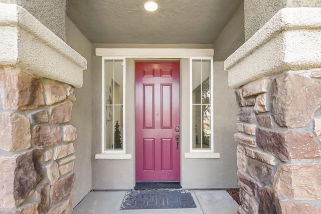 12011 Quail Falls Way, Rancho Cordova, CA 95742