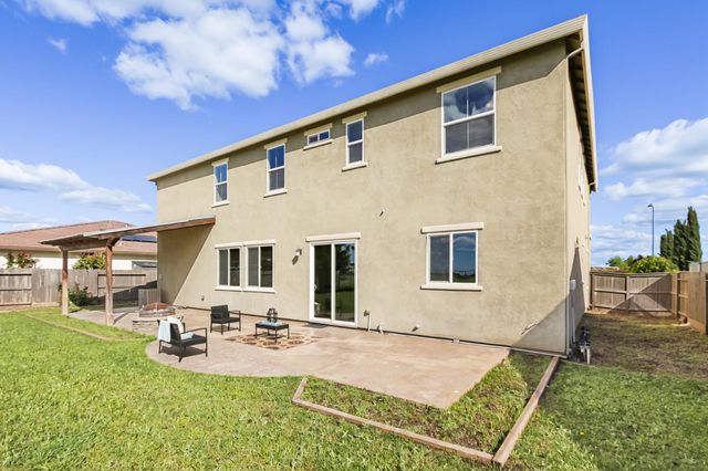 12011 Quail Falls Way, Rancho Cordova, CA 95742