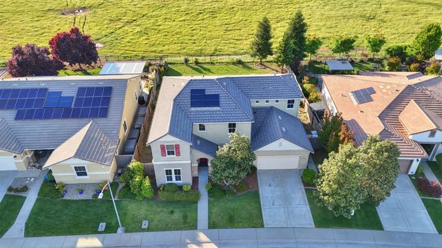 12011 Quail Falls Way, Rancho Cordova, CA 95742
