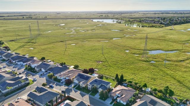 12011 Quail Falls Way, Rancho Cordova, CA 95742