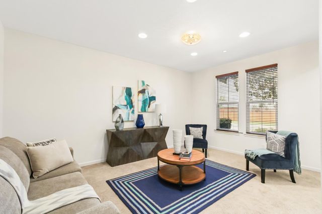 12011 Quail Falls Way, Rancho Cordova, CA 95742