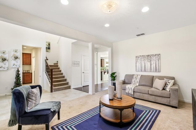 12011 Quail Falls Way, Rancho Cordova, CA 95742