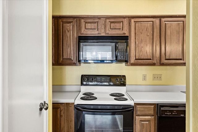 921 Marine Drive 223, Galveston, TX 77550