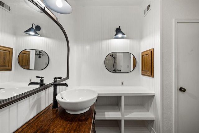 921 Marine Drive 223, Galveston, TX 77550