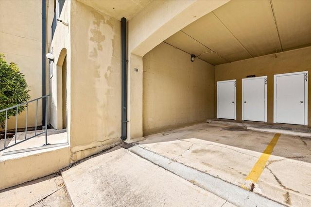 921 Marine Drive 223, Galveston, TX 77550