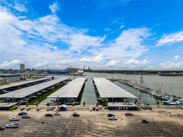 921 Marine Drive 223, Galveston, TX 77550