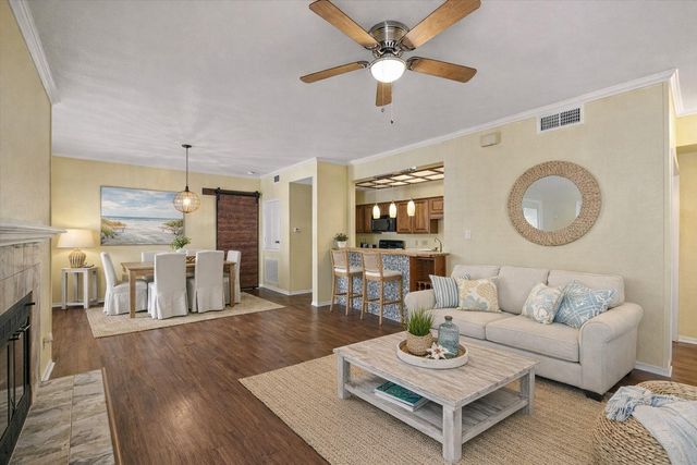 921 Marine Drive 223, Galveston, TX 77550