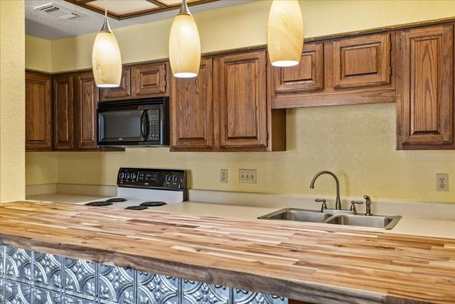 921 Marine Drive 223, Galveston, TX 77550