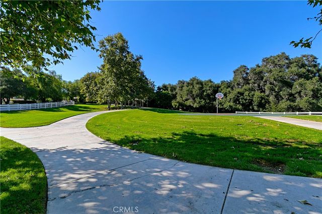 6 Cherokee Street, Trabuco Canyon, CA 92679