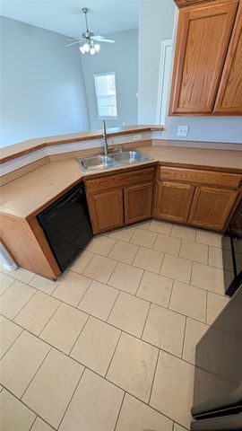 623 Antonio Lane, Waxahachie, TX 75165
