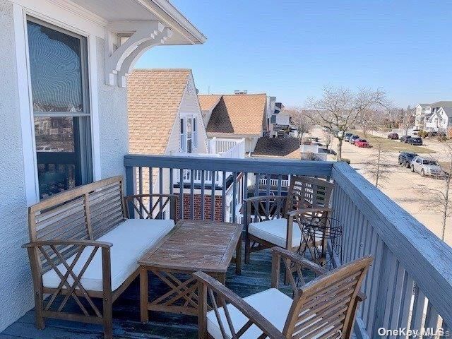 216 W Hudson Street Upper, Long Beach, NY 11561