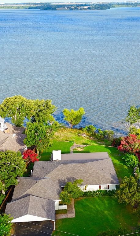 324 Dogie Trail, Oak Point, TX 75068